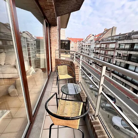Huswell - Cozy Near The & Shops With Terrace Apartment